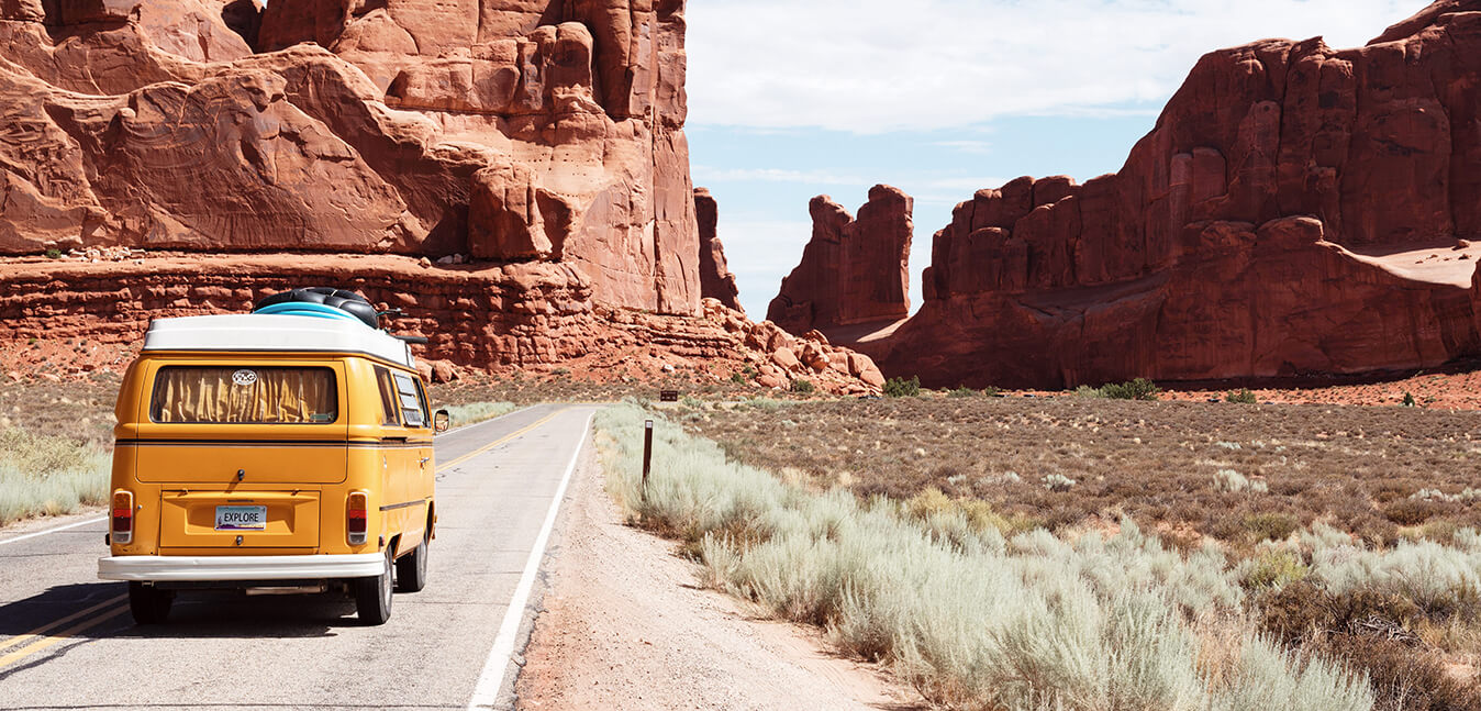 Découvrez les destinations conseillées et déconseillées selon les saisons avec notre Calendrier de Voyage !